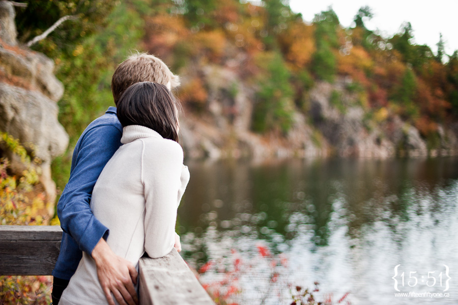 ottawa wedding photographer, engagement, gatineau park, autumn