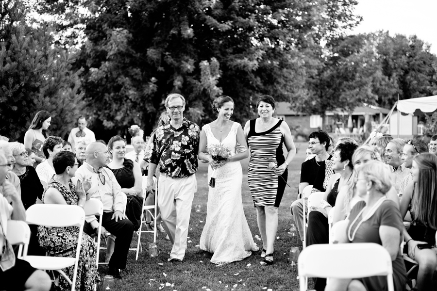 ottawa wedding photography, backyard, summer, russell ontario, natural light, wedding