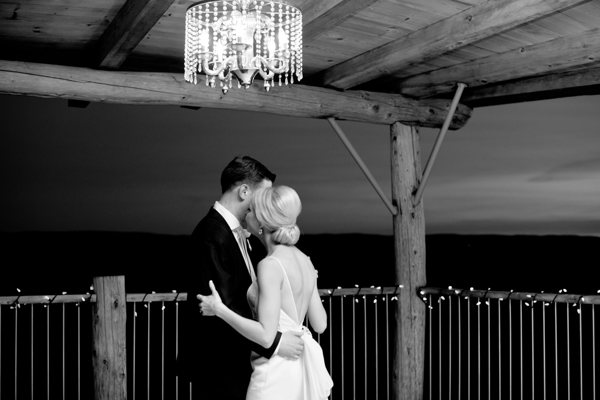 ottawa wedding photographer, ottawa wedding photography, le belvedere, natural light, portraits, rustic, wakefield covered bridge, wakefield quebec, wedding